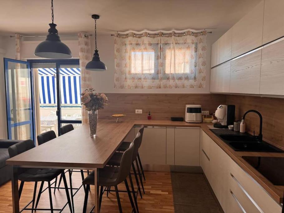 La Maison De Monique Policoro Kültér fotó